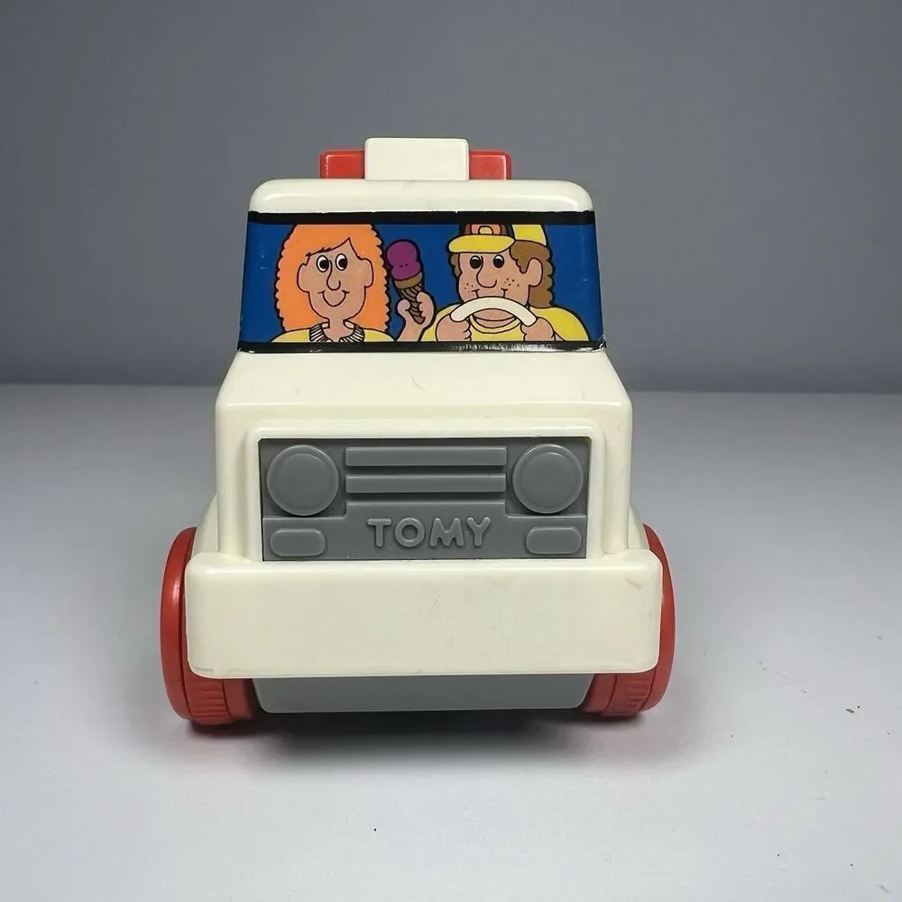 Tomy pull away
